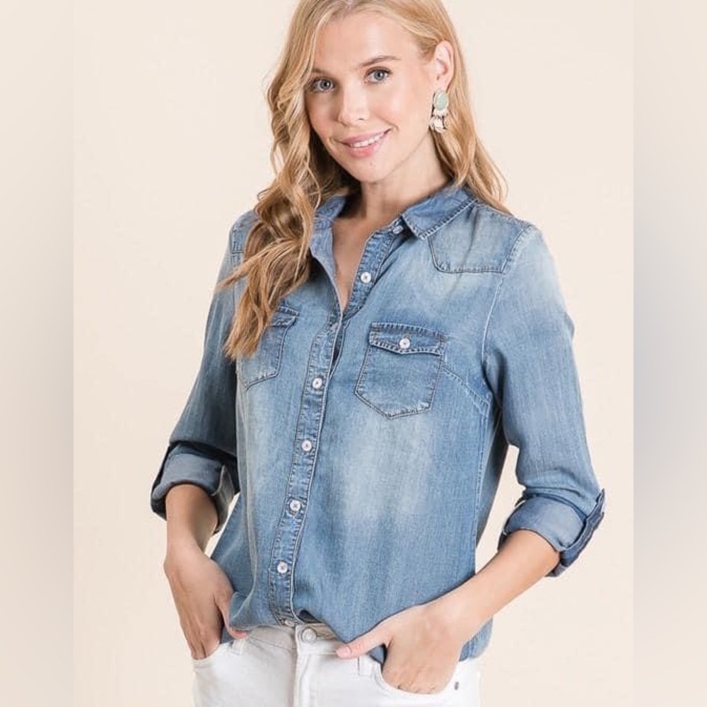 NWT chambray button top